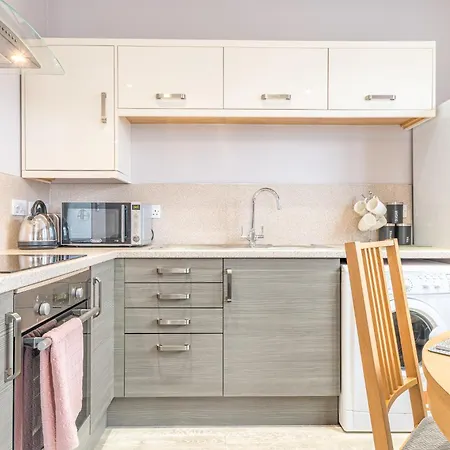 Abbey Apartment 4*