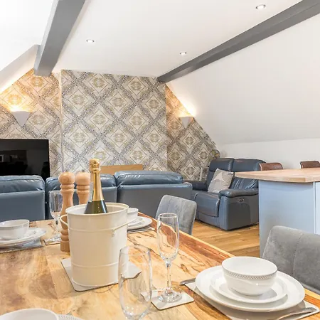 Abbey Apartment