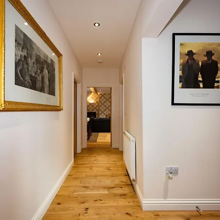 Daire Abbey - Modern Serviced - Tourists & Professionals