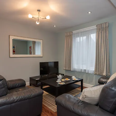 Abbey - Modern Serviced - Tourists & Professionals Daire *