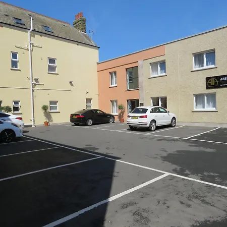 Abbey - Modern Serviced - Tourists & Professionals Daire