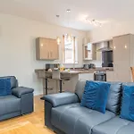 Abbey Apartments - Modern Serviced Apartments - Tourists & Professionals Barrow-in-Furness