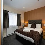 아파트 Abbey - Modern Serviced - Tourists & Professionals 배로우인퍼니스