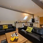 Abbey Apartments - Modern Serviced Apartments - Tourists & Professionals Barrow-in-Furness