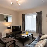 Abbey Apartments - Modern Serviced Apartments - Tourists & Professionals Apartment