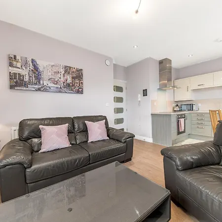 Abbey Apartments - Modern Serviced Apartments - Tourists & Professionals