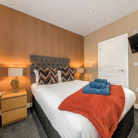 Abbey - Modern Serviced - Tourists & Professionals