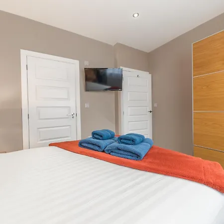 Abbey - Modern Serviced - Tourists & Professionals Appartement Barrow-in-Furness