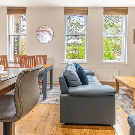 Abbey Modern For Tourists & Professionals Daire