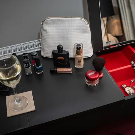 Abbey Modern For Tourists & Professionals Daire 4*