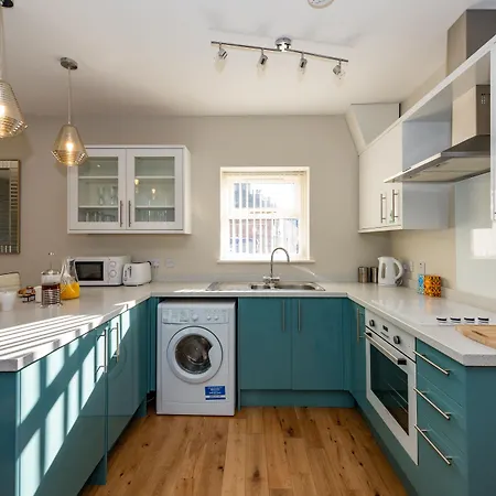 Abbey Modern For Tourists & Professionals 4*