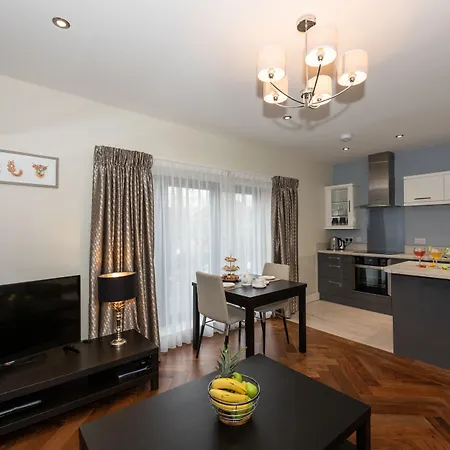 Abbey Modern For Tourists & Professionals Daire Barrow-in-Furness