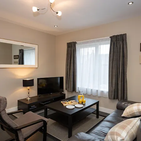 Abbey Modern For Tourists & Professionals Daire