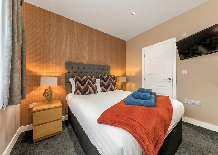 Abbey Apartments - Modern Serviced Apartments - Tourists & Professionals