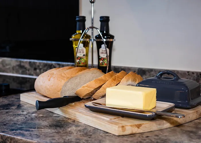 Abbey Apartments - Modern Serviced Apartments - Tourists & Professionals Apartment *