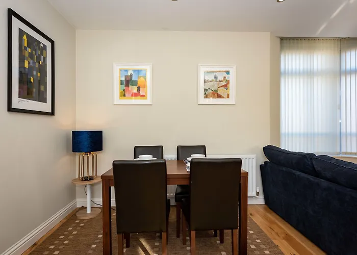 Apartment Abbey Apartments - Modern Serviced Apartments - Tourists & Professionals