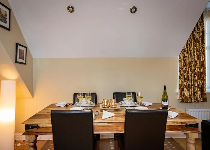 Apartment Abbey Apartments - Modern Serviced Apartments - Tourists & Professionals