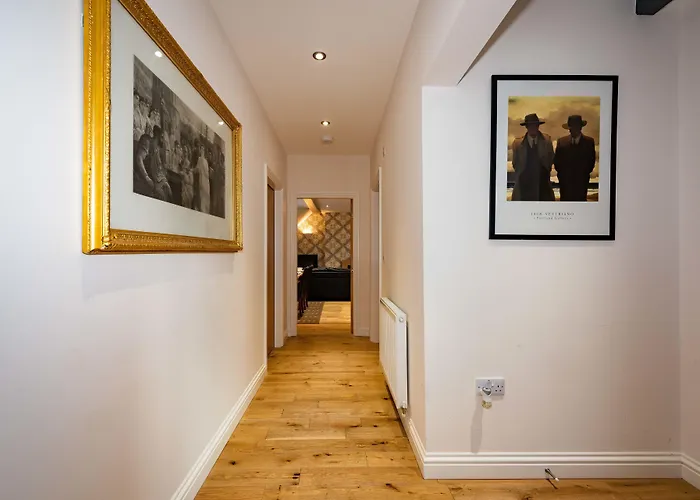 Apartment Abbey Apartments - Modern Serviced Apartments - Tourists & Professionals