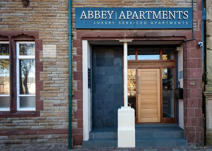 Abbey Apartments - Modern Serviced Apartments - Tourists & Professionals Apartment *