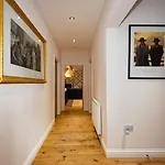 Apartmán Abbey - Modern Serviced - Tourists & Professionals