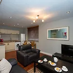 Abbey - Modern Serviced - Tourists & Professionals Apartmán Barrow-in-Furness