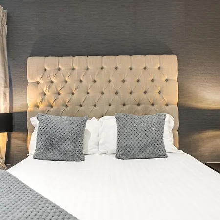 Abbey Modern For Tourists & Professionals 4*