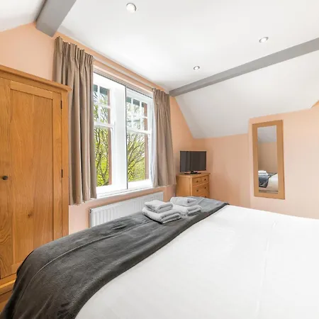 Daire Abbey Modern For Tourists & Professionals 4*