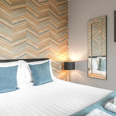 Abbey Modern For Tourists & Professionals Daire